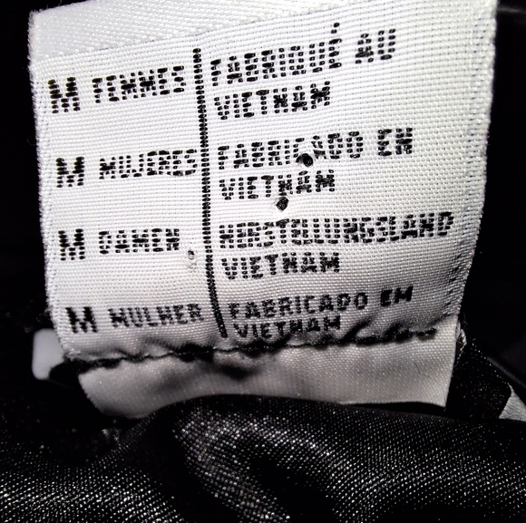 Columbia womens Black and gray pattern and metal clasps hooded ski jacket. NWOT - Picture 6 of 15